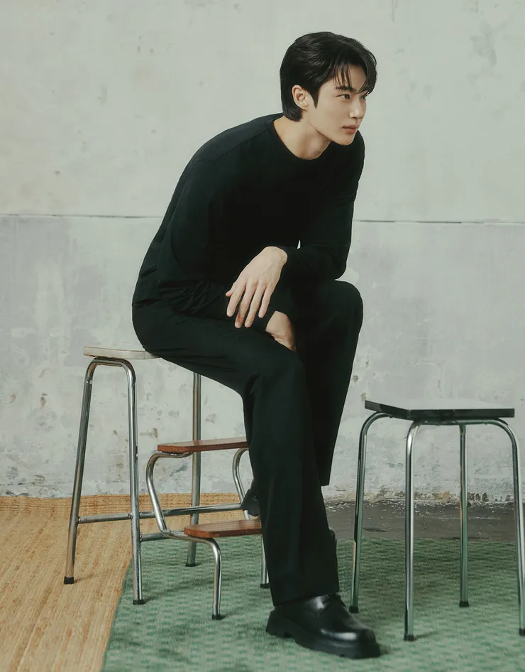 테이퍼드핏 슬랙스